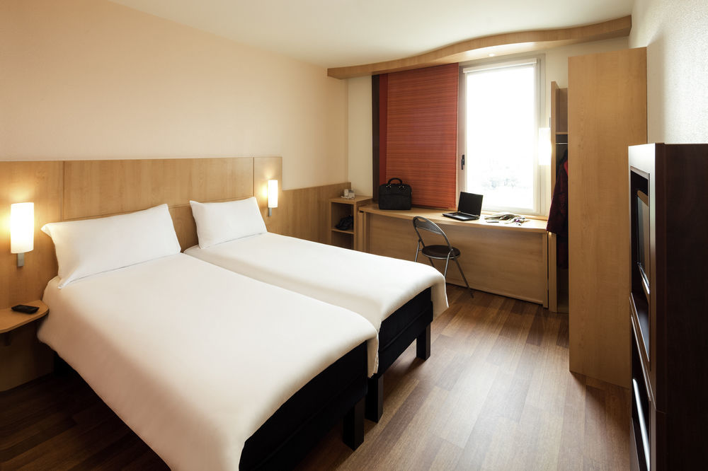 Hotel Ibis Braganca Luaran gambar